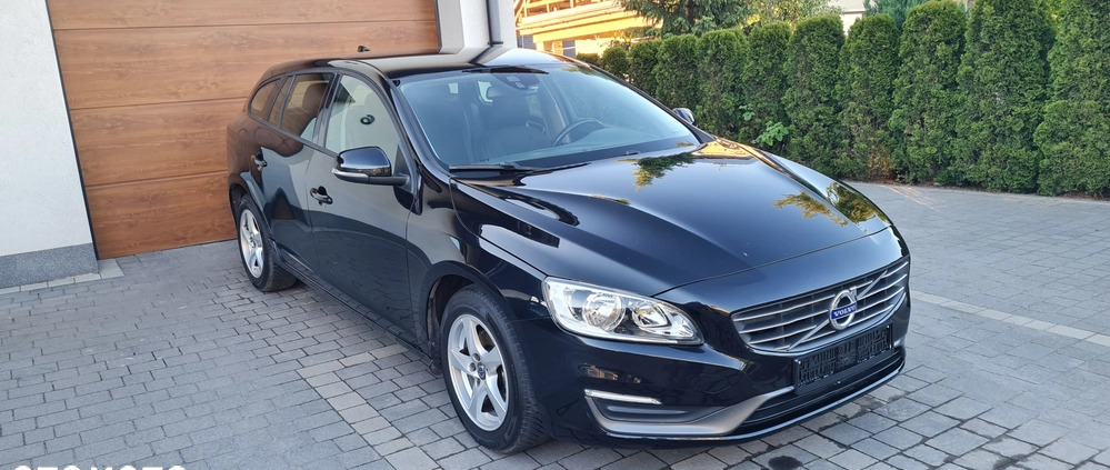 Volvo V60 cena 42900 przebieg: 153300, rok produkcji 2015 z Mikołów małe 436